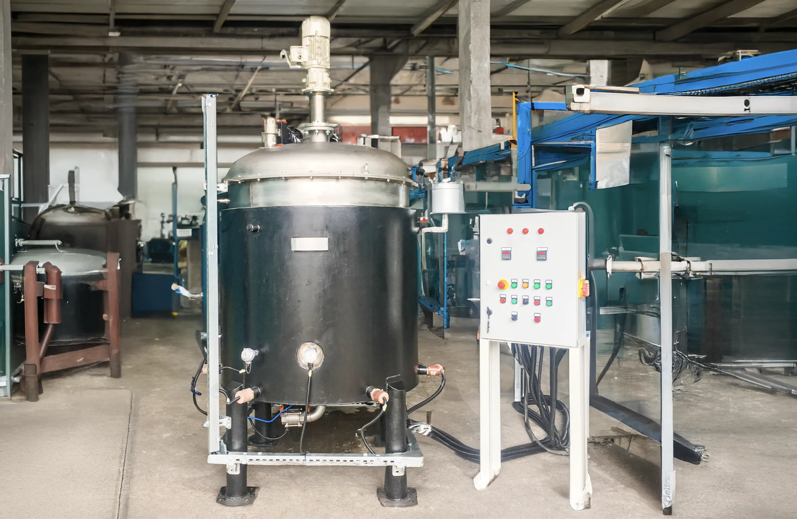 Hot Melt Üretimi EVA & WAX Besleme